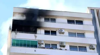 Adana'da lüks bir apartmanda çıkan yangın paniğe neden oldu