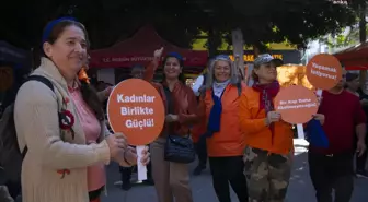 Mersin'de Kadına Yönelik Şiddetle Mücadele Günü Etkinliği Düzenlendi