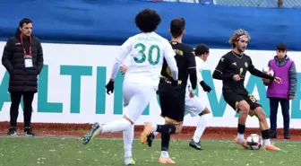 Nilüfer Belediye FSK Altınova Belediyespor'u 2-0 Yendi