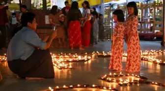 Albüm: Myanmar'da Kutlanan Işık Festivali Renkli Görüntülere Sahne Oldu