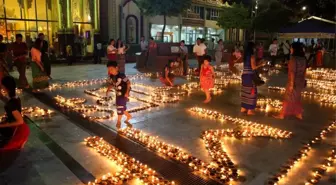 Albüm: Myanmar'da Kutlanan Işık Festivali Renkli Görüntülere Sahne Oldu