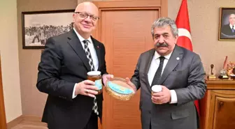 Manisa Büyükşehir Belediye Başkanı Cengiz Ergün, MHP Genel Merkezi'ni ziyaret etti