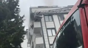 Beylikdüzü'nde 5 Katlı Binada Yangın Çıktı