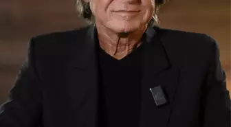 Gazze'de saldırılardan kaçan siviller Mohamed Hadid'e annesinin yaşadıklarını hatırlattı Açıklaması