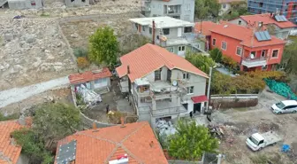 Isparta'da yangında hasar gören evin çatısı onarıldı
