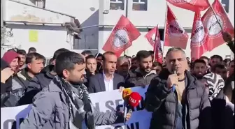 Şanlıurfa'daki Tekstil İşçilerin Eyleminde İkinci Gün... İşçi Karataş: 'Taleplerimiz Net. İşten Atılan Arkadaşımız Geri Alınsın, İçerideki Sarı...