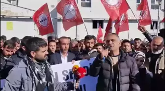 Şanlıurfa'daki Tekstil İşçilerin Eyleminde İkinci Gün... İşçi Karataş: 'Taleplerimiz Net. İşten Atılan Arkadaşımız Geri Alınsın, İçerideki Sarı...