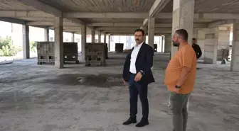 Tatvan'da yapımı devam eden Kapalı Çarşı'nın inşaatı hızla ilerliyor