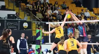 VakıfBank, Allianz Vero Volley Milano'ya mağlup oldu