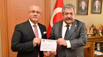 Salihli Belediye Başkanı Zeki Kayda, MHP Genel Merkezi'ne adaylık başvurusu yaptı