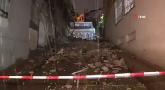 Fatih'te metruk bir binada kısmi çökme meydana geldi