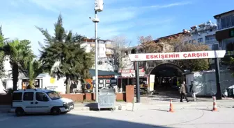 Hatay'ın Samandağ ilçesinde deprem sonrası esnafa devlet desteği