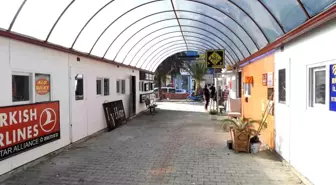 Hatay'da depremde hasar gören esnaf, prefabrik iş yerlerinde faaliyet gösteriyor