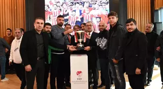 Kahramanmaraş İstiklal Spor Şampiyonluk Kupasını Aldı