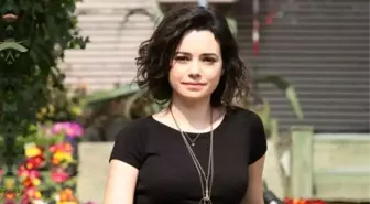 Kızıl Goncalar dizisinden ilk fragman geldi! Başrol Özgü Namal rolü için tesettüre girdi