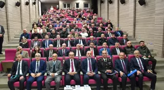Kocaeli Valisi Seddar Yavuz, Karamürsel'de muhtarlarla toplantıda