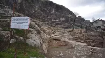 Zile Kalesi'nde yapılan kazı çalışmalarında tarihi kalıntılar bulundu