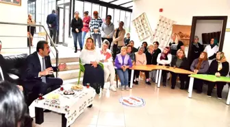 Çukurova Belediye Başkanı Soner Çetin, Atatürk Kadın Yaşam Köyünde kursiyerlerle buluştu