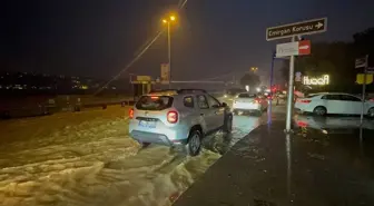 Sarıyer'de Sağanak Yağış Sonucu Pazar Alanı Sular Altında Kaldı