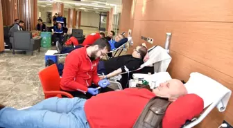 Kartepe Belediyesi ve Kızılay işbirliğiyle kan bağışı kampanyası düzenlendi