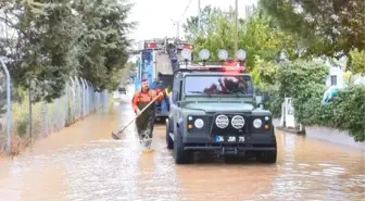 Silivri'de Şiddetli Yağış Sonucu Su Baskınları