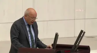 CHP Milletvekili Utku Çakırözer, Dışişleri Bakanı Hakan Fidan'ın İsveç'in NATO üyeliği hakkında yaptığı açıklamalara tepki gösterdi