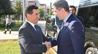 AK Parti, Antalya'yı yeniden belediyecilikle tanıştırmak istiyor