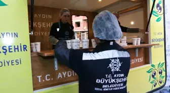 Aydın Büyükşehir Belediyesi Ücretsiz Çorba Dağıtımı Yapıyor