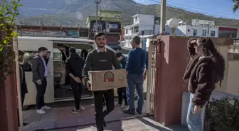 Iraklı öğrenciler Türkçe kitap bağışıyla hayallerini gerçekleştirdi