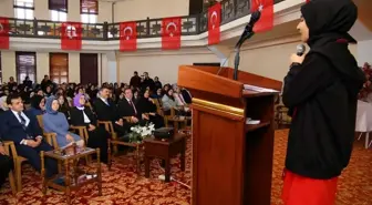 Erzurum Valisi Mustafa Çiftçi, kız öğrencilerle bir araya geldi