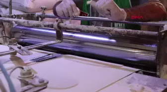 İHH İnsani Yardım Vakfı, İdlib ve Afrin'deki kamplara ekmek ve sıcak yemek dağıttı