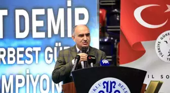 Konya'da Mahmut Demir Büyükler Serbest Güreş Türkiye Şampiyonası başladı