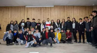 Ampute Milli Takım Eski Antrenörü Osman Çakmak, Van'da öğrencilerle buluştu