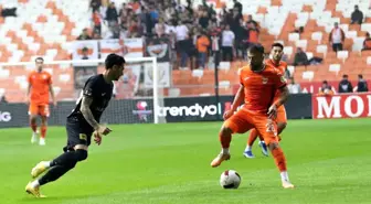 Adanaspor, evinde Çorum FK'ya 3-0 mağlup oldu