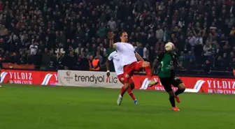 Kocaelispor, Ümraniyespor'a 3-0 mağlup oldu