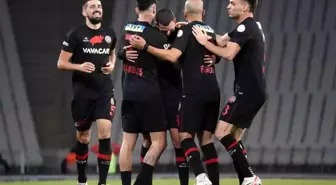 Trendyol Süper Lig: Fatih Karagümrük: 1 İstanbulspor: 0 (İlk yarı)