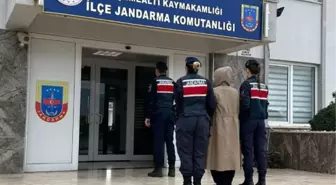 Antalya'da aranan kadın izolasyon malzemesinin altında yakalandı