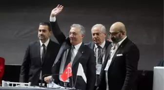 Ahmet Nur Çebi Beşiktaş Başkanlığından Ayrıldı