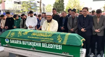 Akyazı'da komşusunun bahçesinde hayatını kaybeden kişi son yolculuğuna uğurlandı