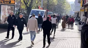 Eskişehir'de dilencilik yasağına rağmen farklı yöntemlerle devam ediliyor