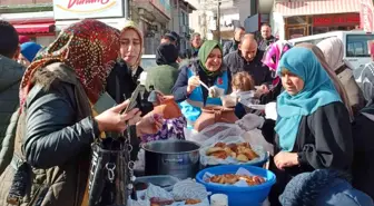 Şuhut'da Filistin için hayır çarşısı kuruldu