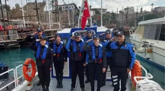 Engelli Gençler Antalya Emniyet Müdürlüğü'nde Polislik Deneyimi Yaşadı