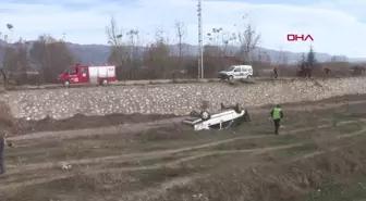 Tokat'ta İmbat Deresi'ne düşen otomobilin sürücüsü yaralandı