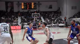 Anadolu Efes, Aliağa Petkimspor'u mağlup etti