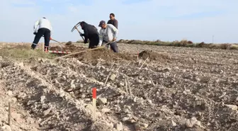 Adana'da Büyük İskender'in ibadet ettiği tapınak ortaya çıkarılıyor