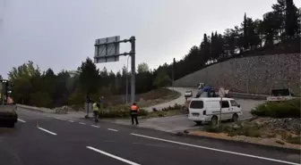 Söğüt ilçesinde yol çalışmaları trafiği etkiliyor