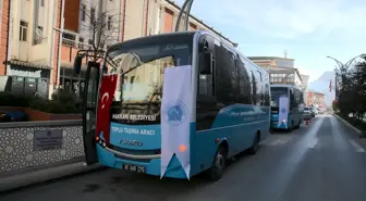 Hakkari Belediyesi 2 minibüsü hizmete sundu