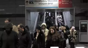 İstanbul'da Yağmurlu Günde Trafik Yoğunluğu