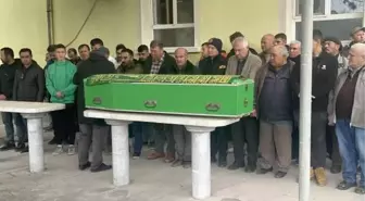 Eskişehir'de kayıp olarak aranan gençlerin cenazeleri toprağa verildi