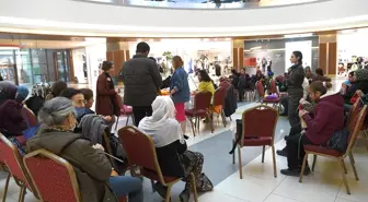Malatya'da kadınların ördüğü battaniyeler depremzedeleri ısıtacak